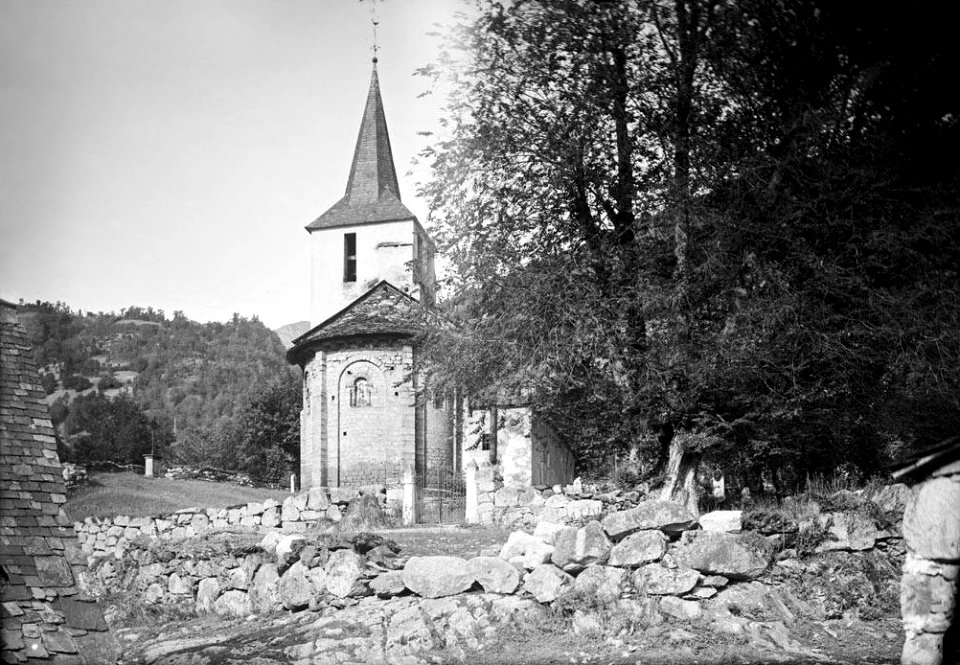 Absis i campanar de l'església