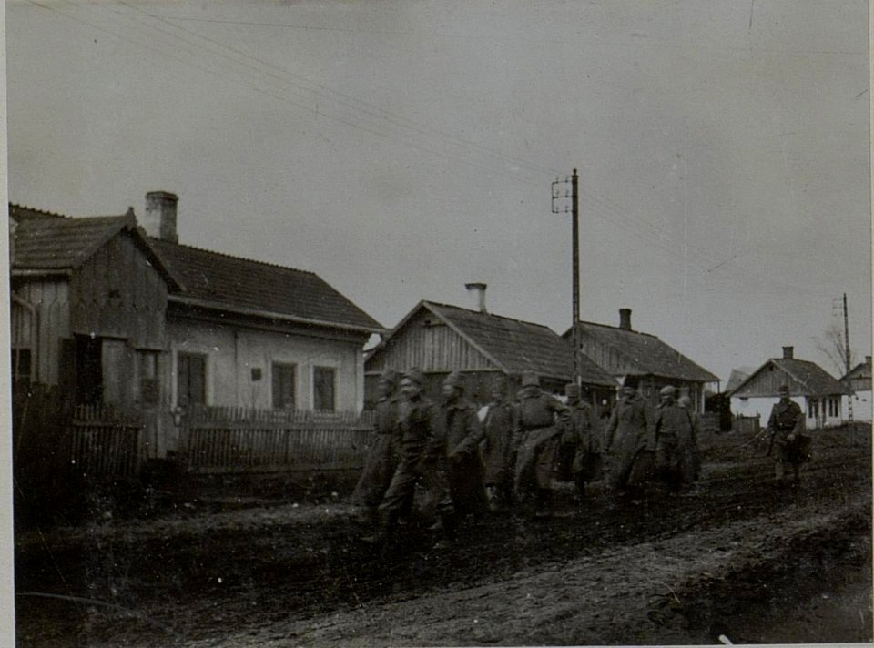 Abtransport gef. Russen in Alt.Zucska. (BildID 15451531)