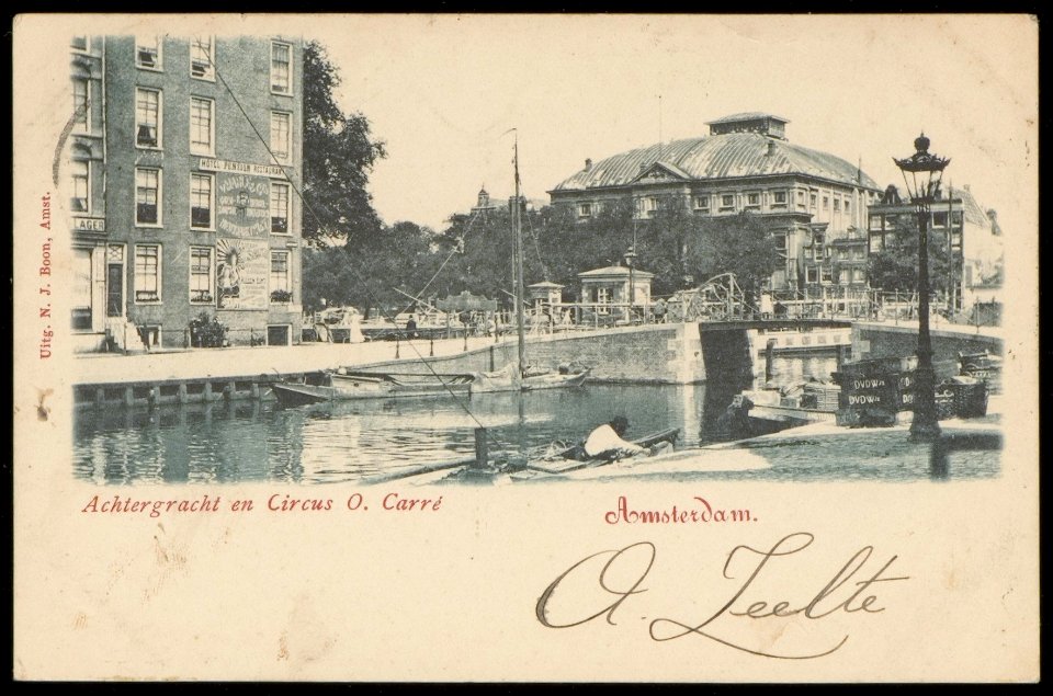 Achtergracht hoek Amstel met op de achtergrond theater Carré op de Amsteldijk, Afb PBKD00090000001