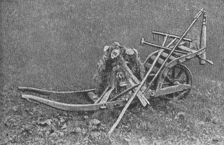Ackergeräte Dreschflegel Harke Ruel Karre und Erntekrone