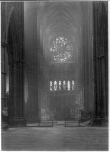 Across the transepts of Westminster Abbey LCCN2004673277