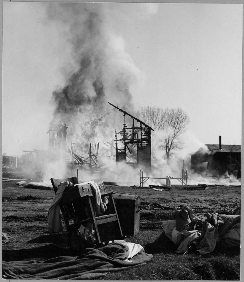 Across Natomas Levee, Sacramento, Sacramento County, California. Disasters of shacktown communities. . . . - NARA - 521724