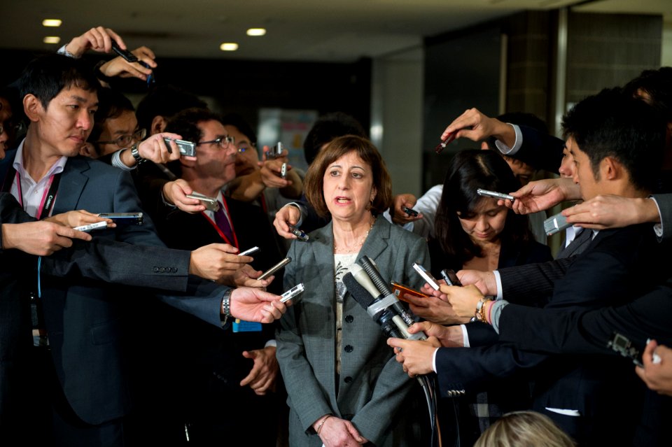 Acting Deputy USTR Cutler Addresses Media in Tokyo - Flickr - East Asia and Pacific Media Hub (5)