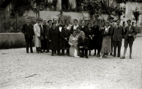 Acto religioso y aurresku junto a la ermita de Santa María la Antigua en Zumarraga (5 de 5) - Fondo Car-Kutxa Fototeka