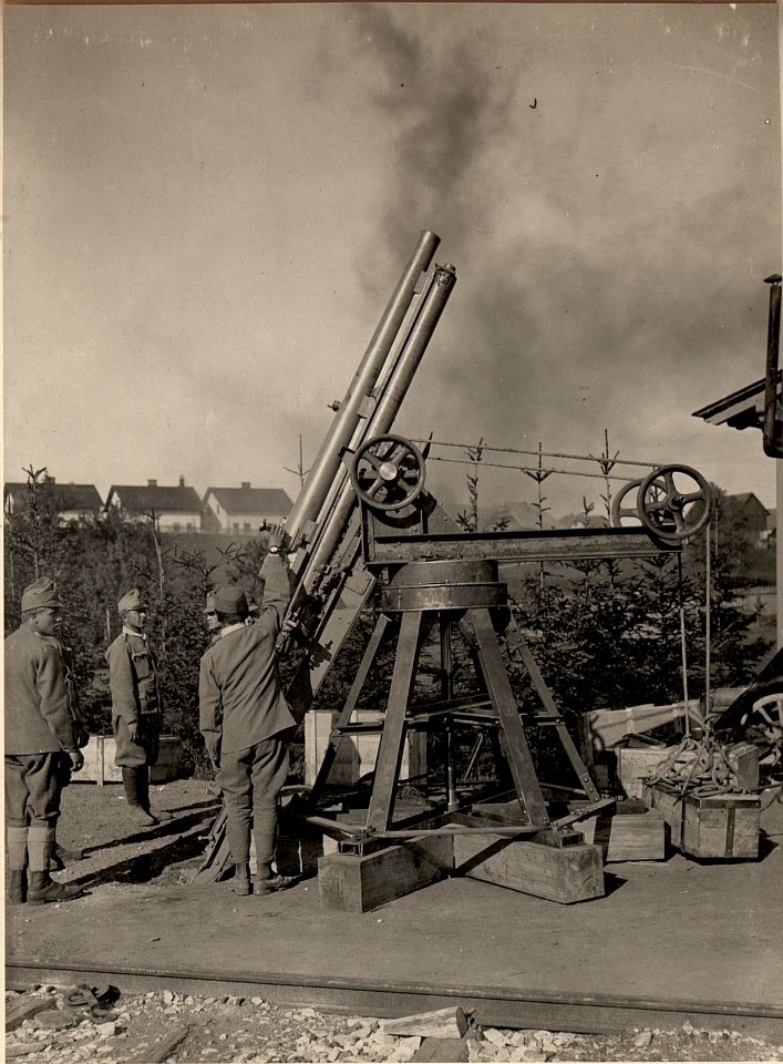 Adaptierte Feldkanone M.05, eingesetzt als Fliegerabwehrkanone, aufgenommen am 7. Mai 1916 (BildID 15474319)