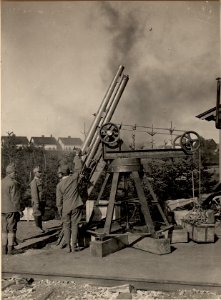 Adaptierte Feldkanone M.05, eingesetzt als Fliegerabwehrkanone, aufgenommen am 7. Mai 1916 (BildID 15474319)