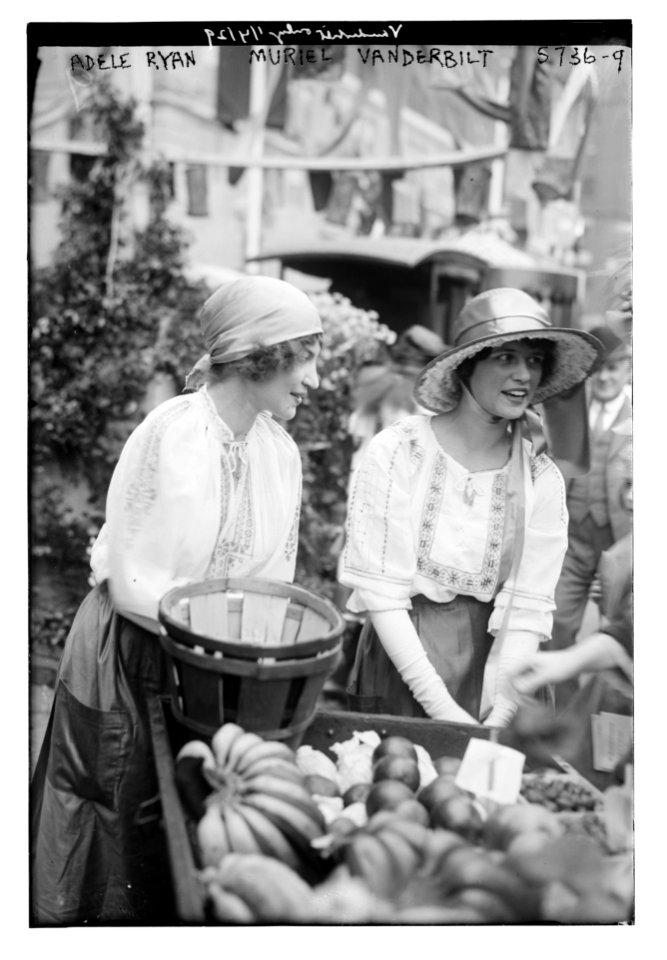 Adele Ryan, Muriel Vanderbilt LCCN2014714443