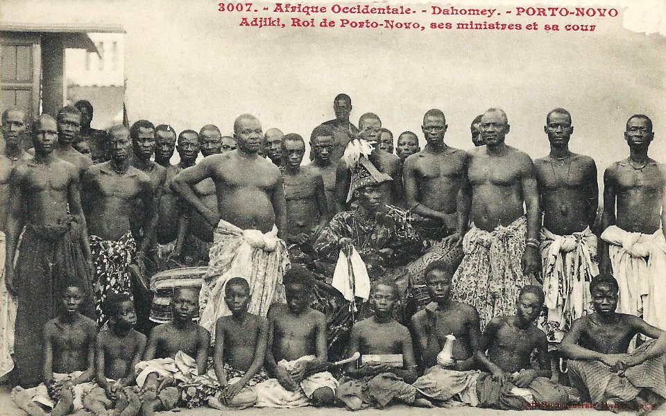 Adjiki, roi de Porto-Novo, ses ministres et sa cour