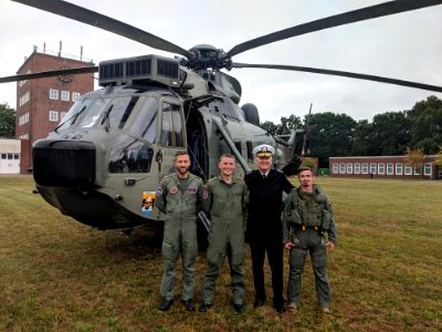 ADM Foggo with Sea King Helo Crew Hamburg 17 Aug 18 (29233157157)