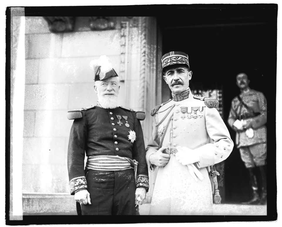 Adm'l. de Bon, Gen'l. Bust LOC npcc.05324