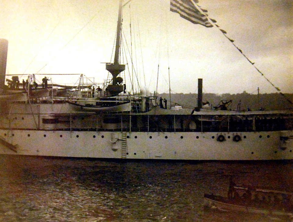 Admiral Dewey reviewing parade onboard USS Olympia (Cruiser -6), 1899 (26634238222)