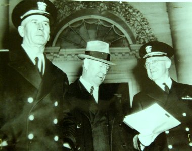 Admiral King, Secretary Knox, and Admiral Stark leave the White House, 1942 (22369003144)