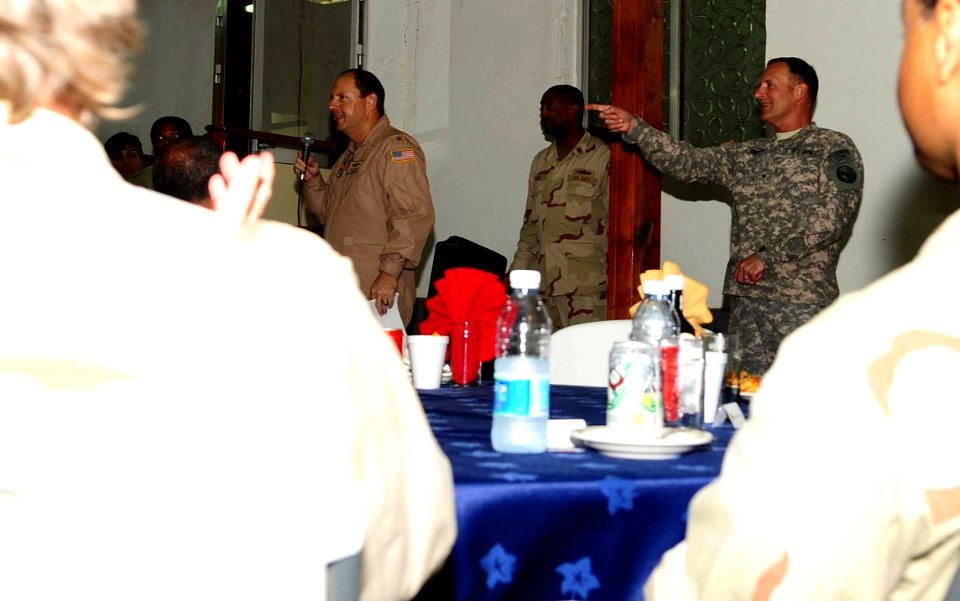 Admiral says fairwell to troops DVIDS249517