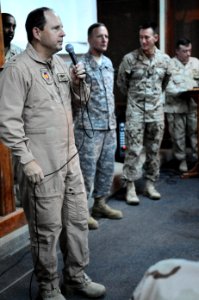 Admiral Says Fairwell to Troops DVIDS249516