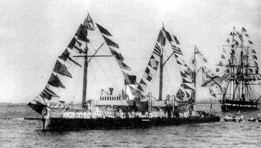 AdmiralLazarev&Svetlana-Kronstadt