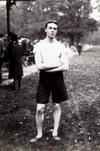 Adolphe Klingelhoeffer en 1899, vainqueur du Prix de France sur 200 mètres