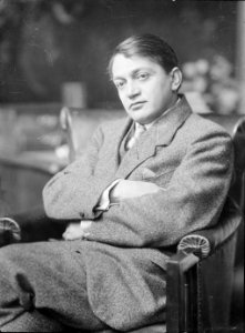 Ady Endre ülő portréja (Székely Aladár, 1915) photo
