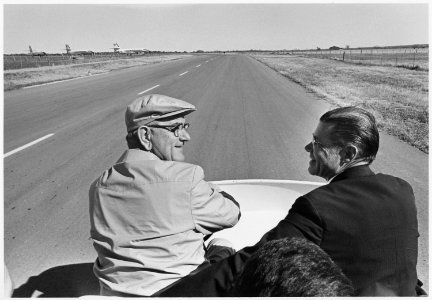 Advisors, Secretary of Defense Robert McNamara and President Lyndon B. Johnson at the LBJ Ranch - NARA - 192542