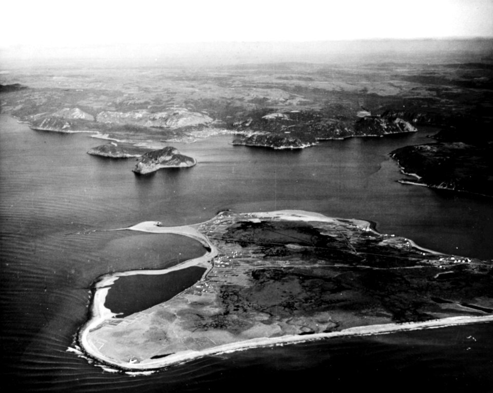 Aerial view of Little Placentia Sound, Newfoundland, on 25 September 1940 (NH 113542)