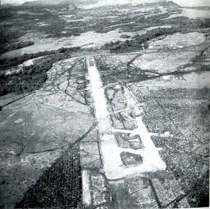 Aerial view of Henderson Field, Guadalcanal, circa in late 1942 (1487000292387)