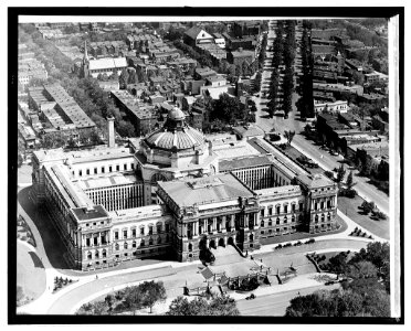 Aerial view of Library of Congress, Washington, D.C. LCCN2016824098 photo
