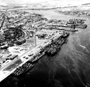 Aerial view of the Pearl Harbor Naval Shipyard, Hawaii (USA), 27 February 1946 (80-G-361740)