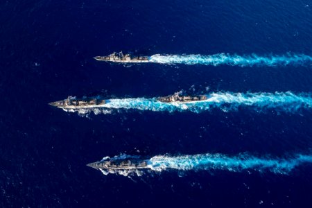 Aerial view of USS Mustin (DDG-89), USS Antietam (CG-54), USS Curtis Wilbur (DDG-64), and JS Fuyuzuki (DD-118) during MultiSail 180314-N-ZL062-0343