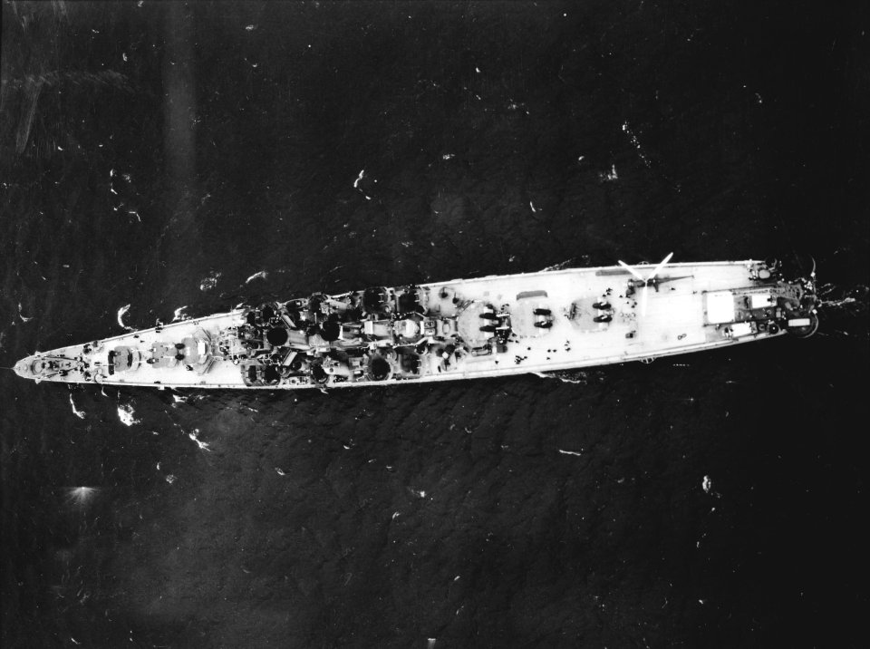 Aerial view of USS Worcester (CL-144) in May 1949