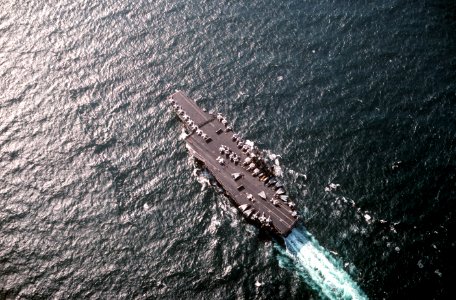 Aerial view of USS America (CV-66) returning to the United States after Operation Desert Storm 1991 US Navy DN-ST-93-04139