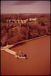 Aerial-view-of-mt-vernon-silt-discolors-the-potomac-april-1973 7461365866 o