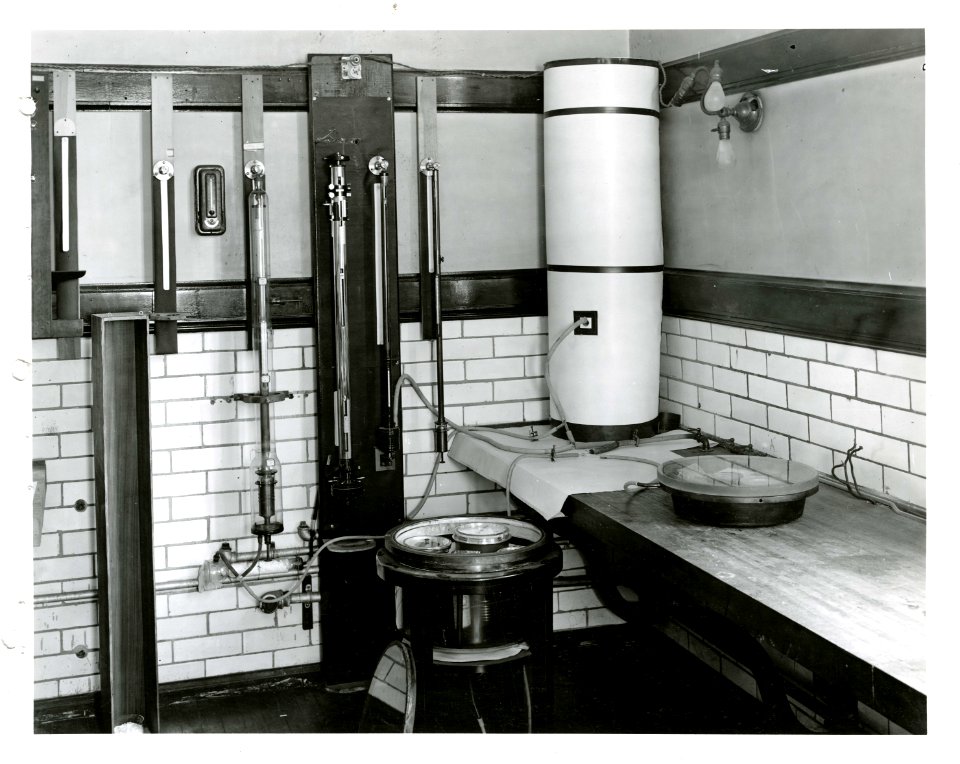 Aeronautic instrument (unidentified)