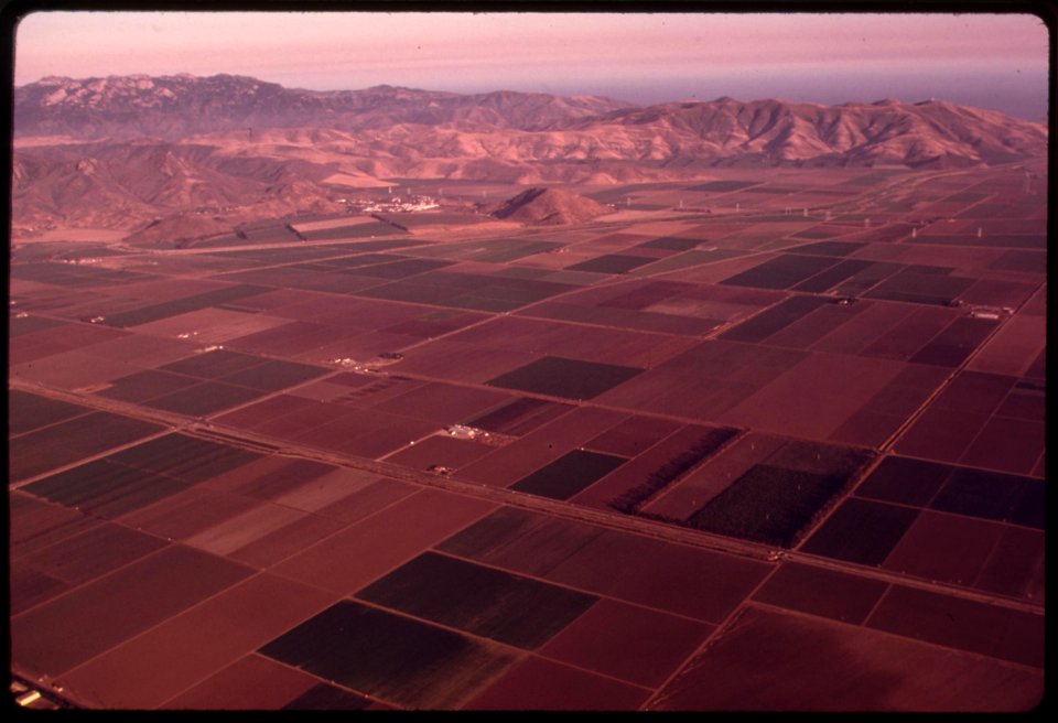Aerial-view-of-oxnard-plain-a-prime-agricultural-area-in-ventura-county-california-june-1975 7158971762 o