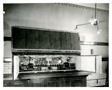 Aeronautic instrument that measures R.P.M. (unidentified2)
