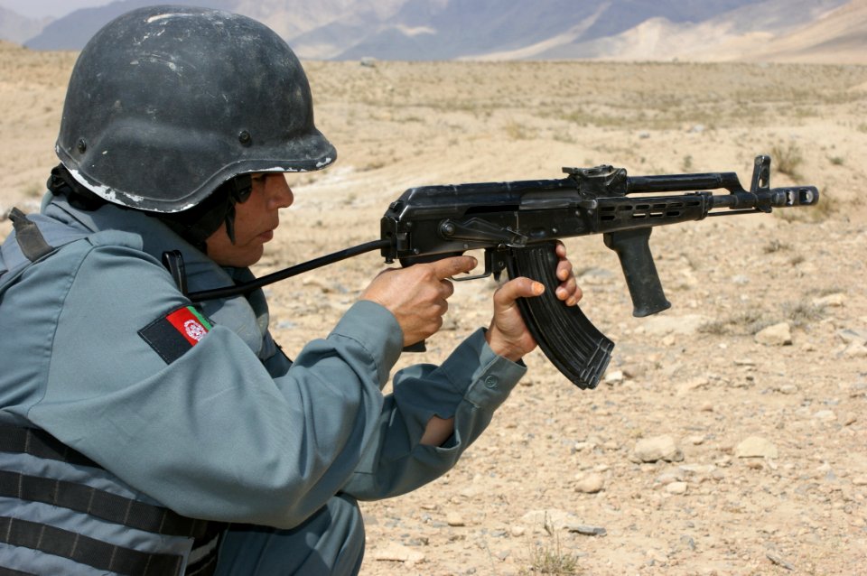 Afghan Female Police Train on Weapons (5037939235)