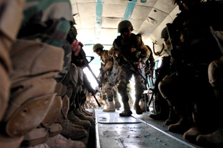 Afghan Commandos from the Sixth Commando Kandak practices infiltration techniques during an assault exercise. (4489762534)
