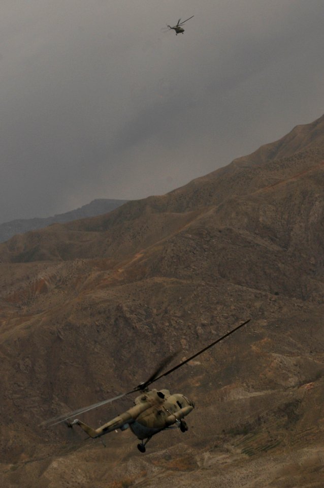 Afghan Air Force, NATC-A complete combat resupply to Kunar Valley 110414-N-SZ543-627
