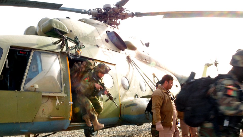 Afghan commandos practice a quick disembark from and MI-17 transport helicopter (4422196681)