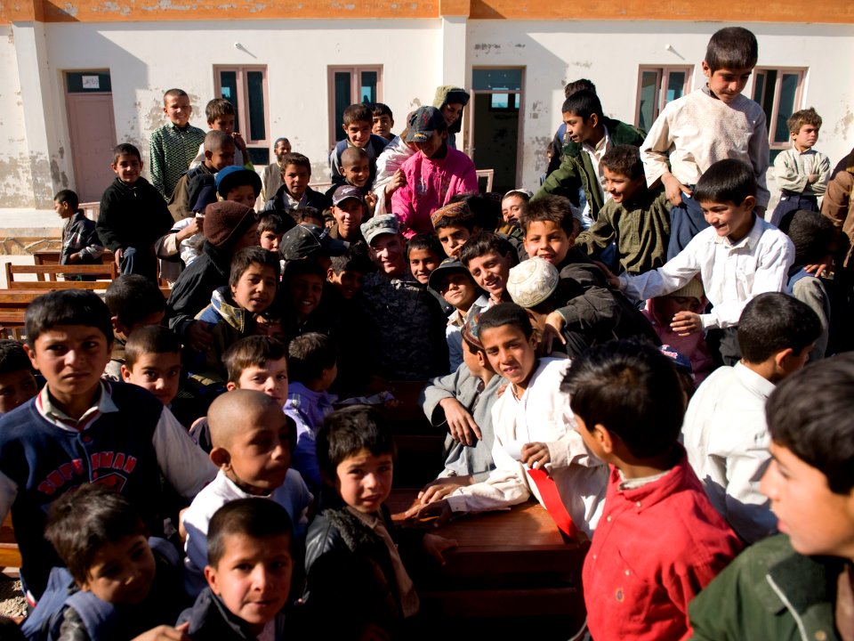 Afghan Police Give School Supplies to Kandahar Children DVIDS344803
