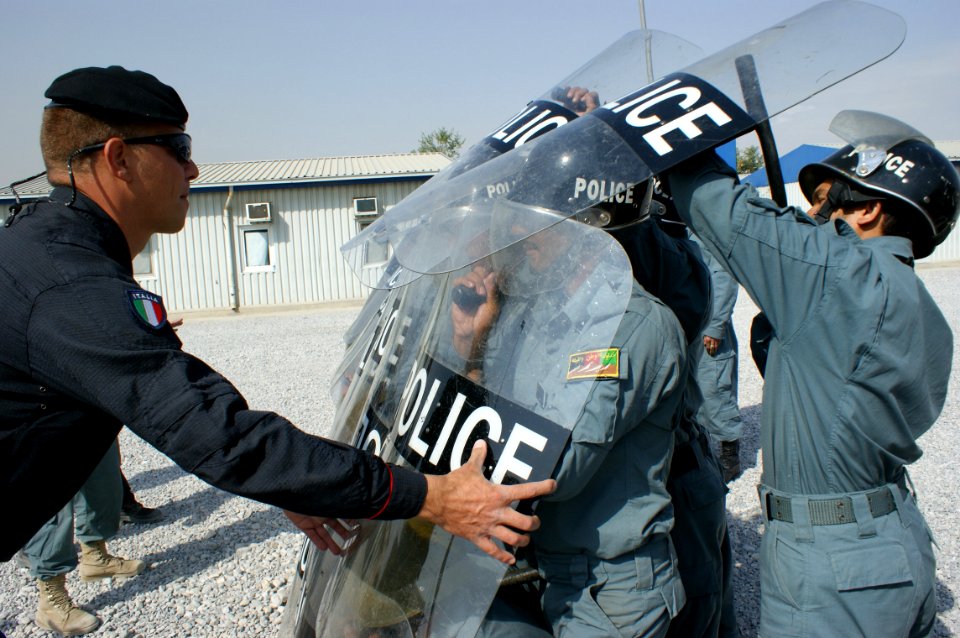 Afghan Police train with Italian Carabineri (5037937387)