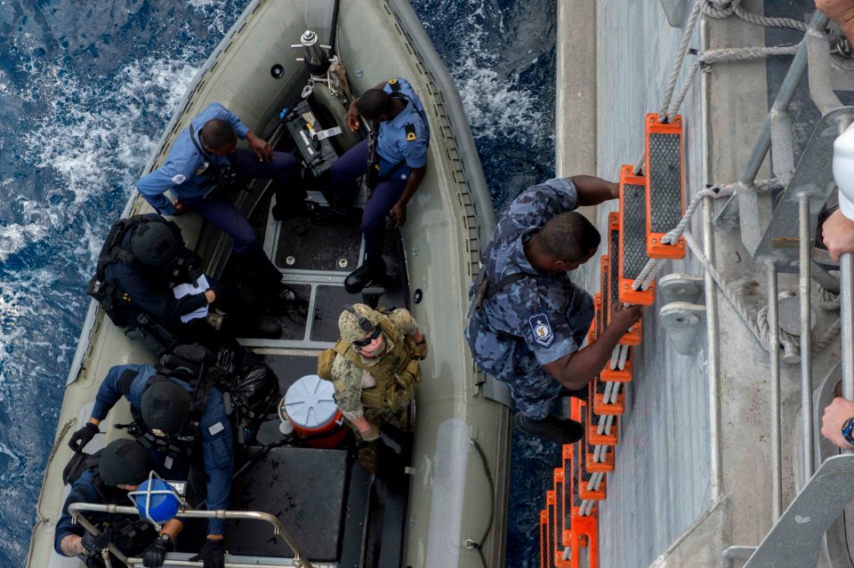 Africa Partnership Station 140326-N-ZY039-105
