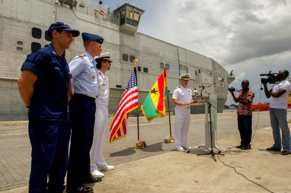 Africa Partnership Station 140411-N-ZY039-099
