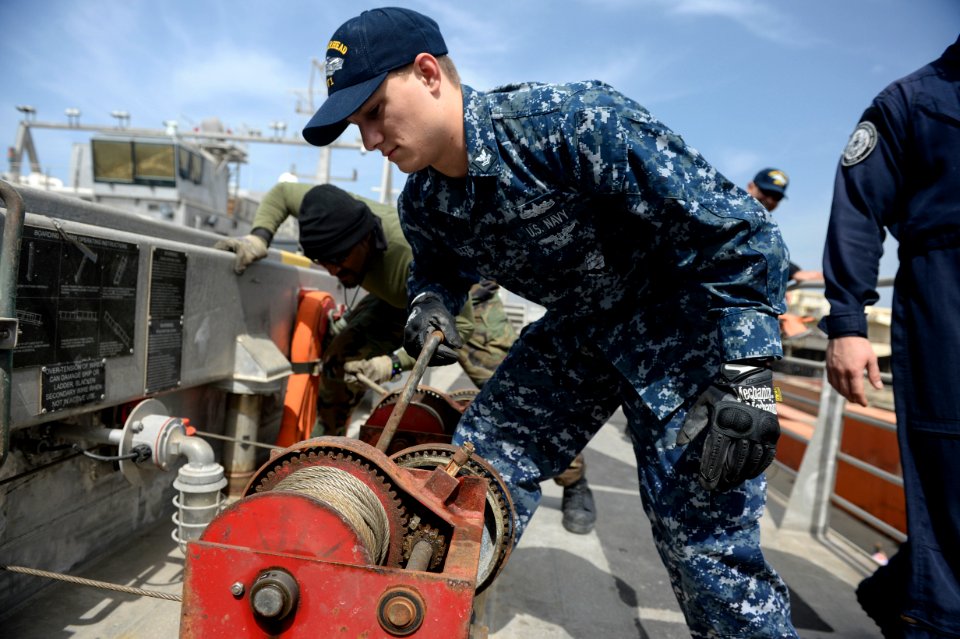 Africa Partnership Station 150121-N-RB579-083