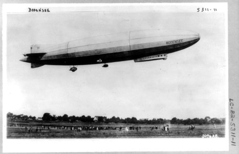 Airship Bodensee, making daily flight from Berlin to Friedrichschafen, Oct. 1919 LCCN2002722151