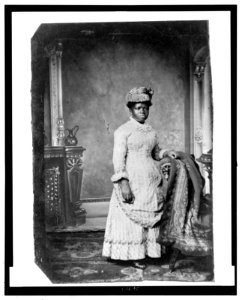 African American woman, full-length portrait, standing LCCN2006688025