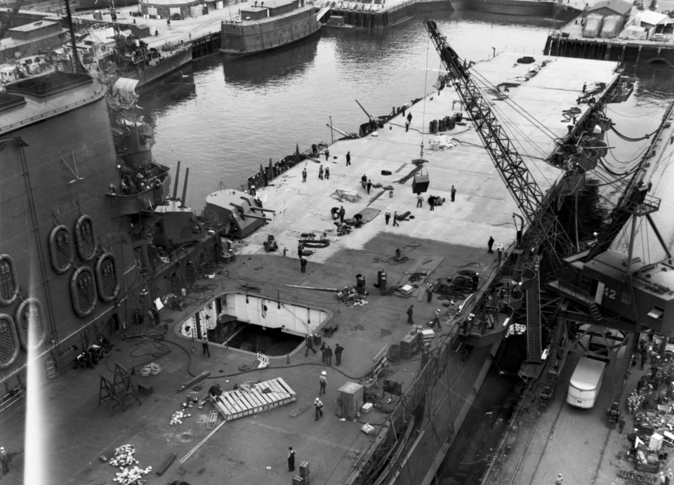 Aft flight deck of USS Saratoga (CV-3) on 14 May 1942