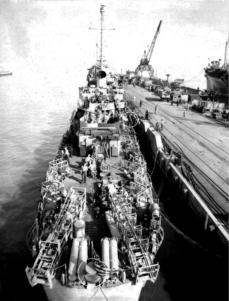 Aft view of USS Austin (DE-15) at the San Francisco Naval Shipyard on 7 November 1944