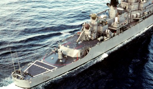 Aft view of USS Leahy (CG-16) underway at sea, 17 January 1983 (6408652)