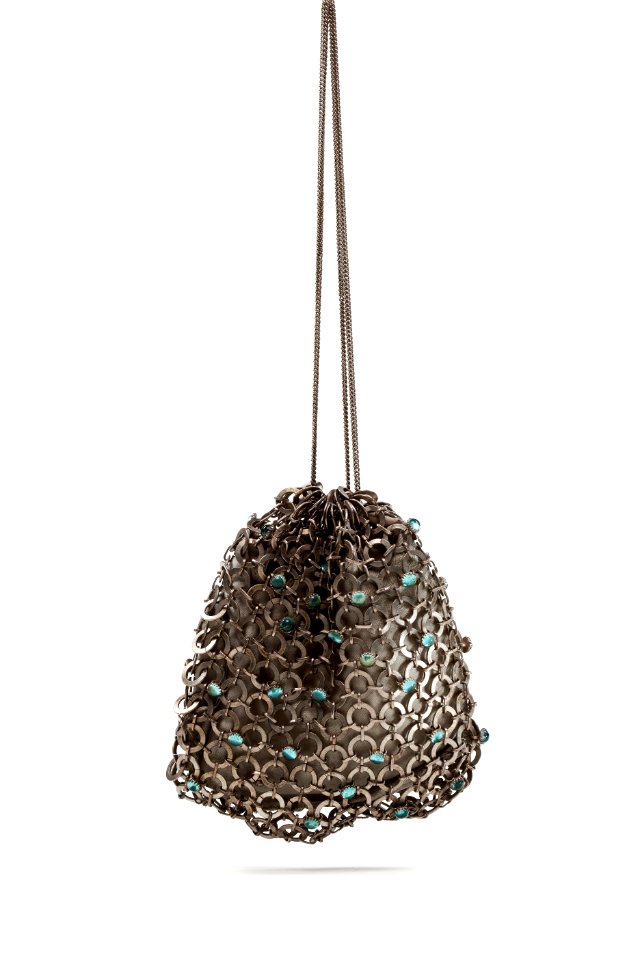 Aftonväska i påsmodell med dragsko. Tillhört Ellen Roosval-de Maré - Hallwylska museet - 89267