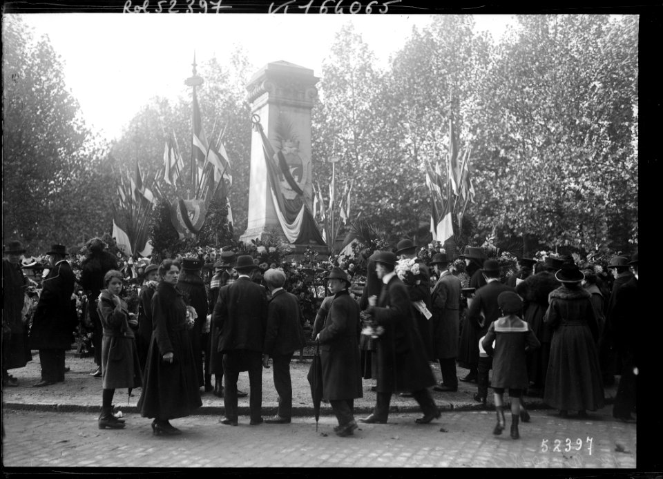 Agence Rol - 1er novembre 1918, cimetière de Bagneux