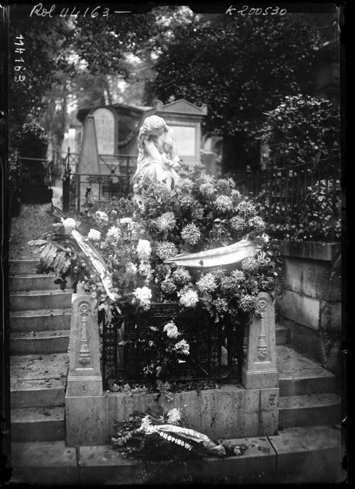 Agence Rol - tombe de Chopin